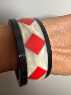 Lucite Black Red Wide Bangle Bracelet
